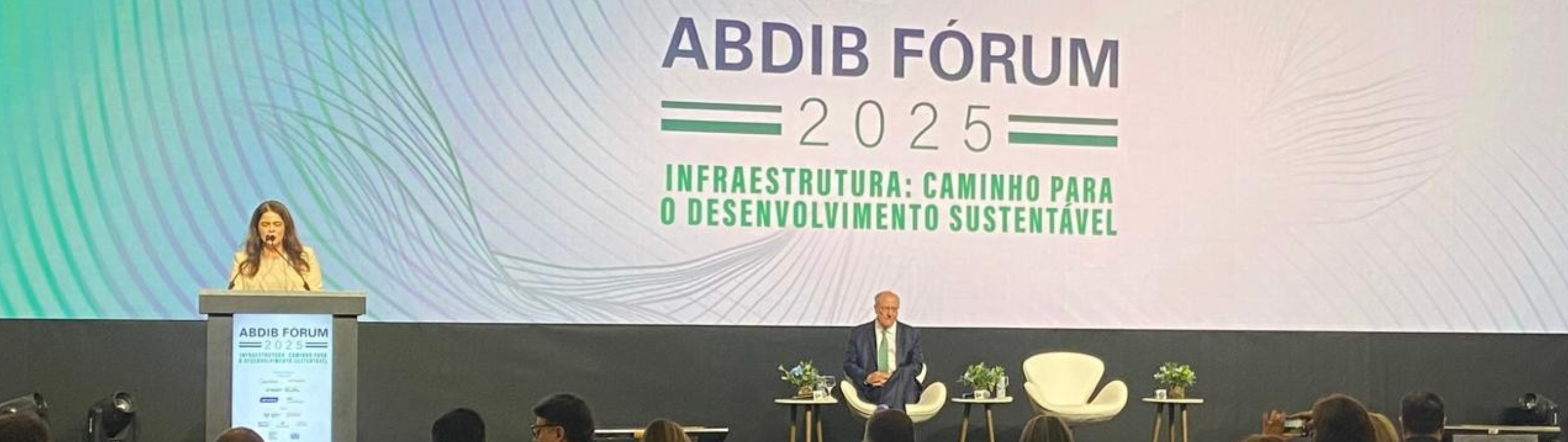 Neoenergia lidera entre as empresas que mais investiram em infraestrutura no Brasil no ano passado, segundo a ABDIB