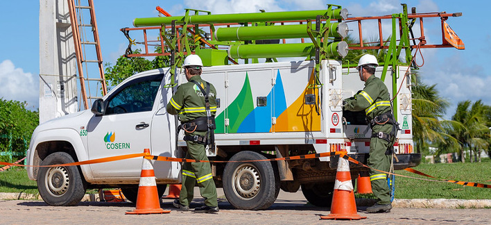 equipe de eletricistas das distribuidoras da Neoenergia