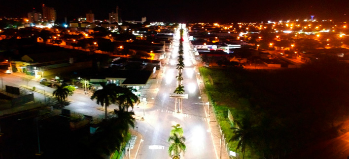 cidade-iluminada-noite