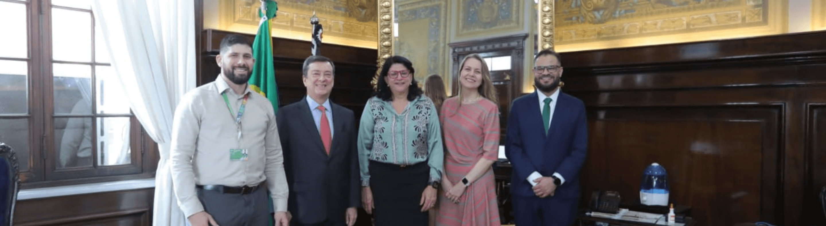 Autoridades de São Paulo e da Neoenergia