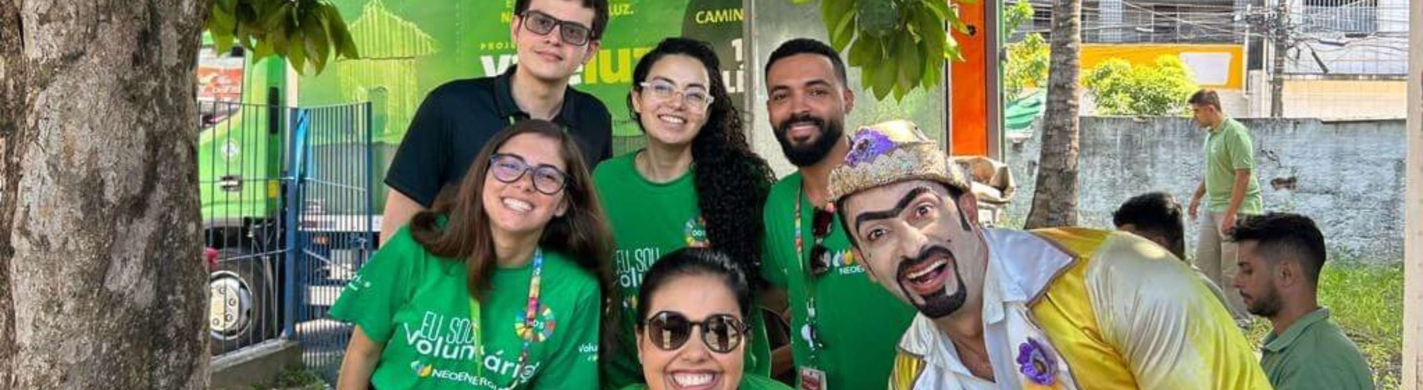 Seis pessoas do Programa de Voluntário da Neoenergia