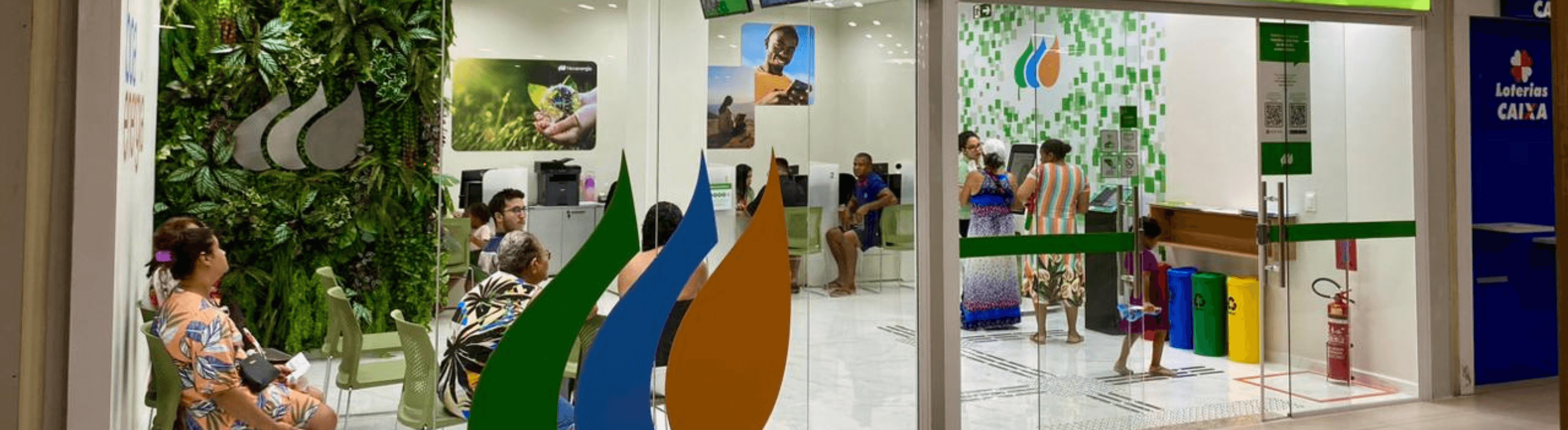 Loja da Neoenergia Pernambuco em atendimento