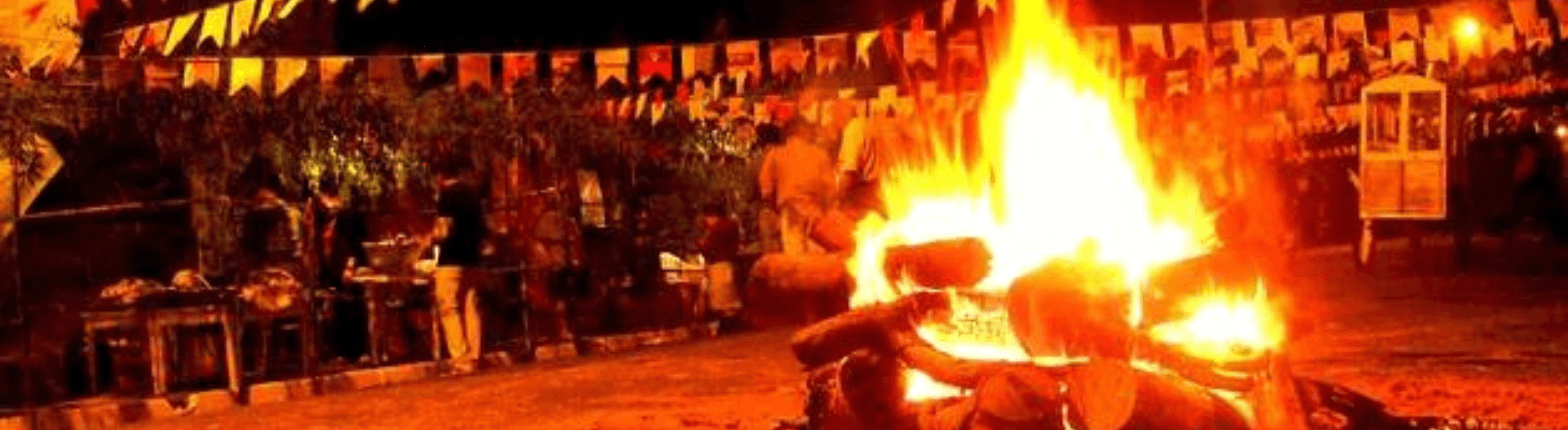 Fogueira acesa em festa de São João