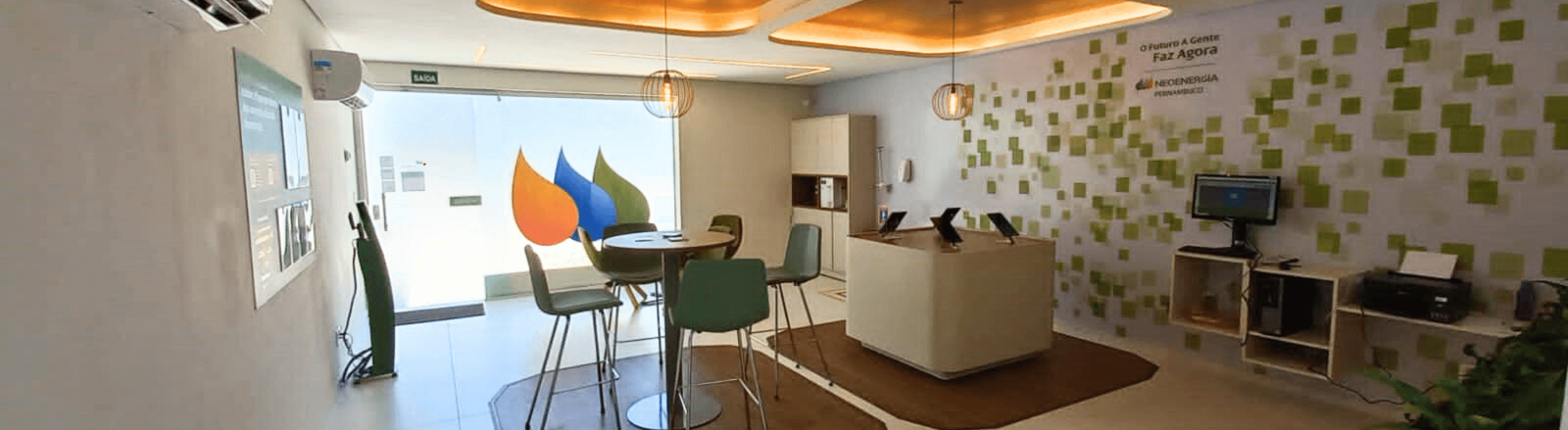 Espaço interior de uma Loja de Atendimento da Neoenergia
