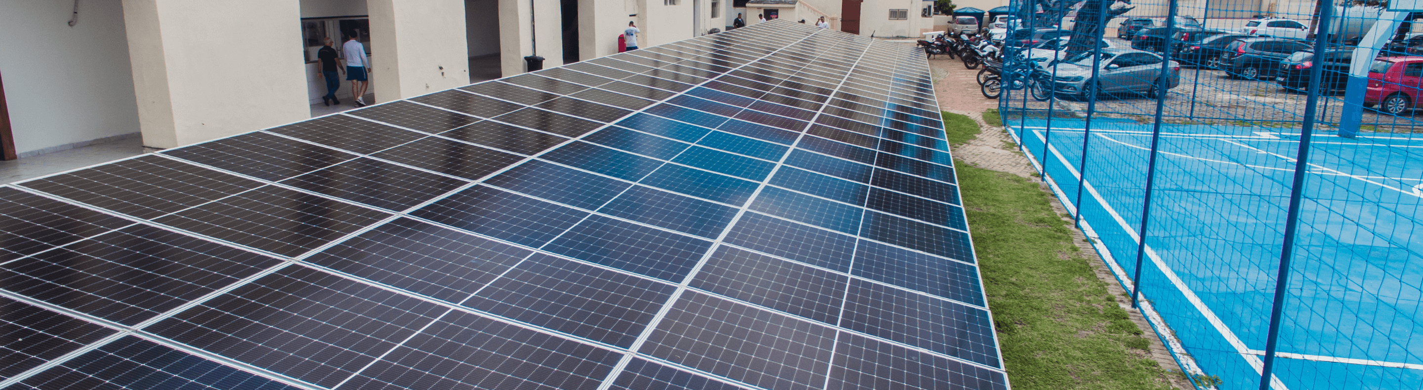 Instalação de placa solar em instituição estadual