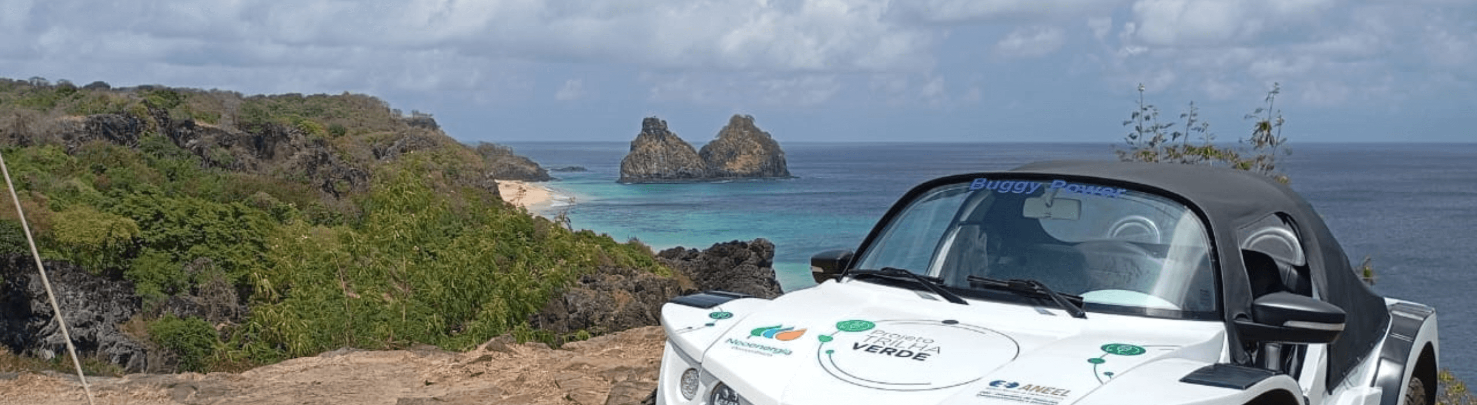 Carro elétrico estacionado em Fernando de Noronha