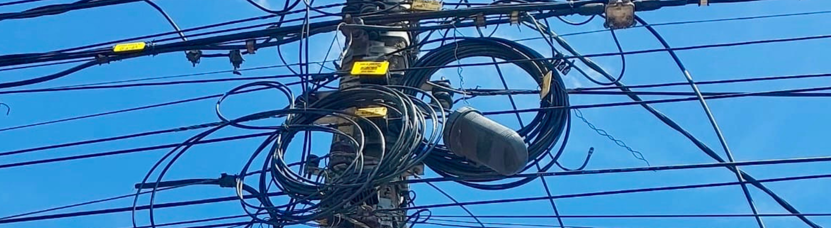 Neoenergia Coelba remove cerca de 11 toneladas de cabos de telefonia e internet durante a Operação Gatonet no interior