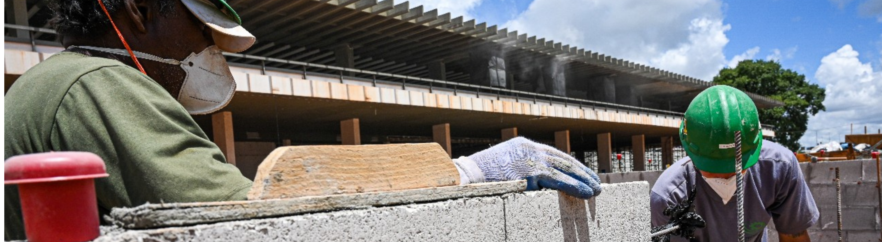 Construção de puxadinhos pode ser fatal: Neoenergia Coelba alerta para riscos de acidentes elétricos motivados por obras irregulares