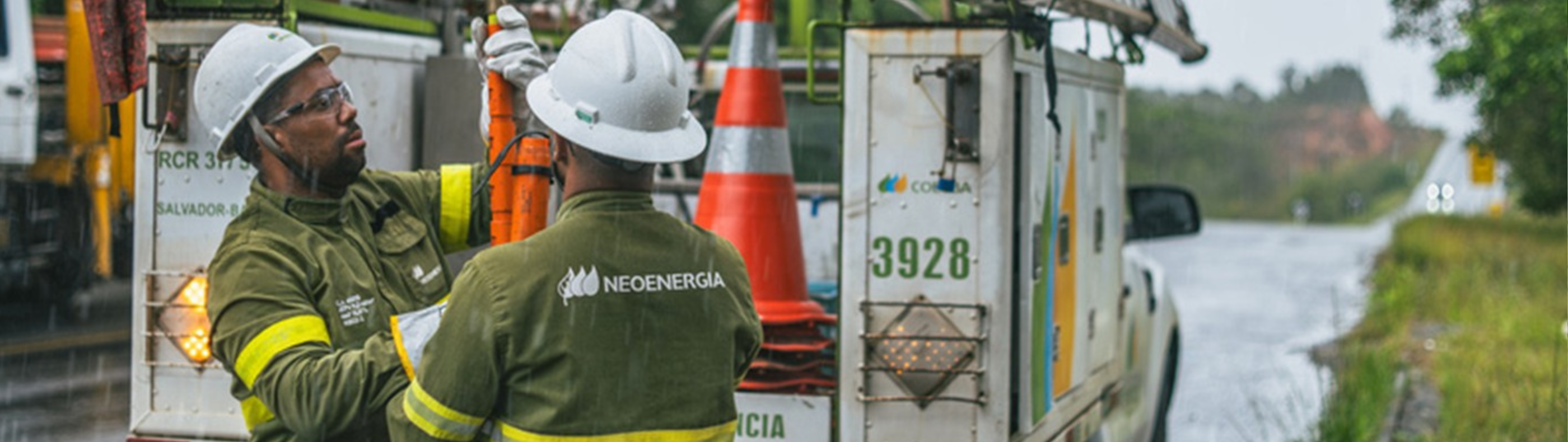 Distribuidora de energia triplica número de profissionais em Salvador e RMS após alerta de temporal   