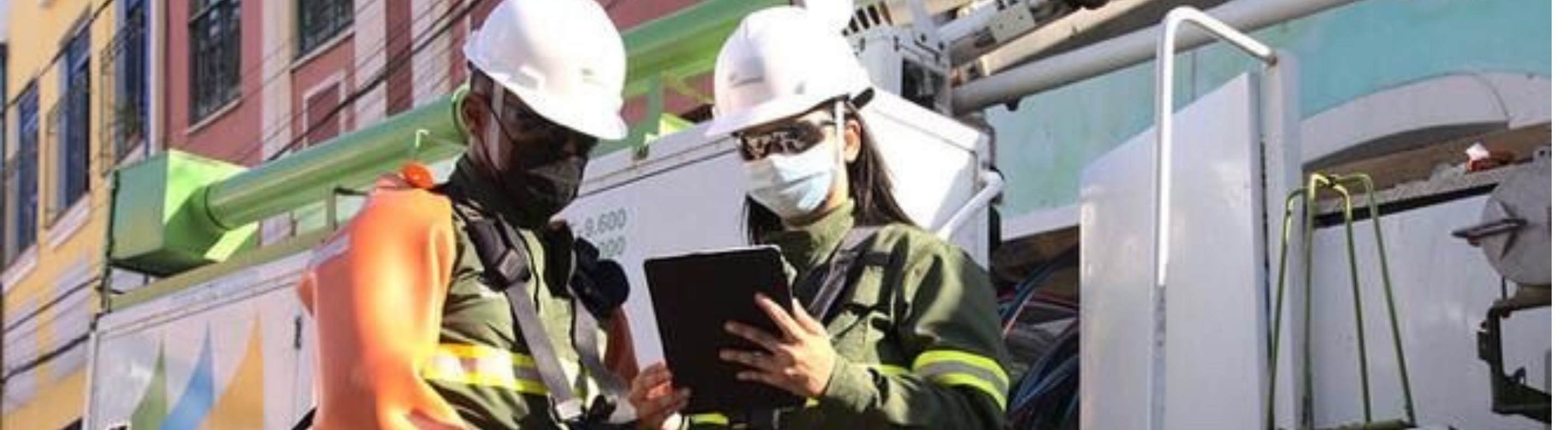Equipes da Neoenergia trabalham em Brasília