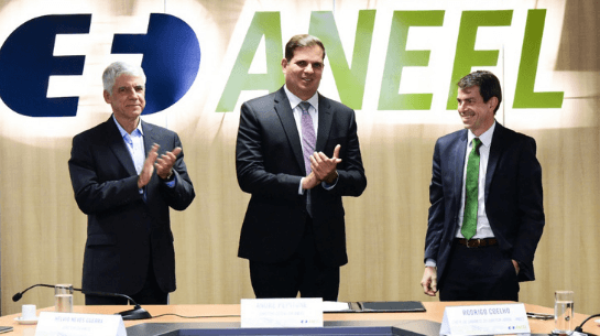 Neoenergia and ANEEL executives sign substation concession agreement.