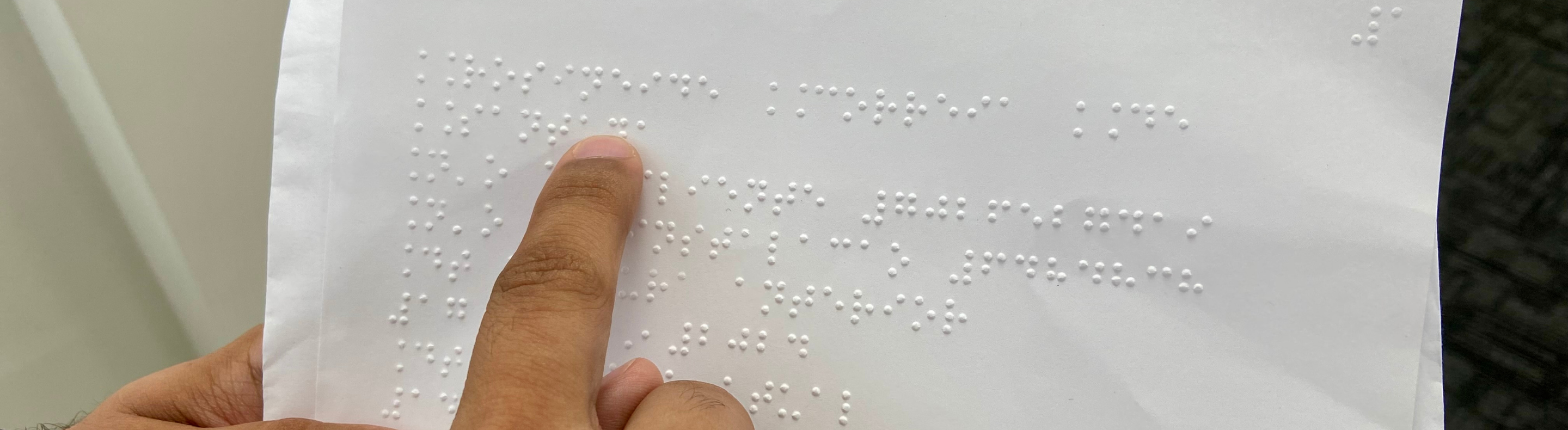 Clientes da Neoenergia Pernambuco com deficiência visual podem solicitar conta de energia em braille 