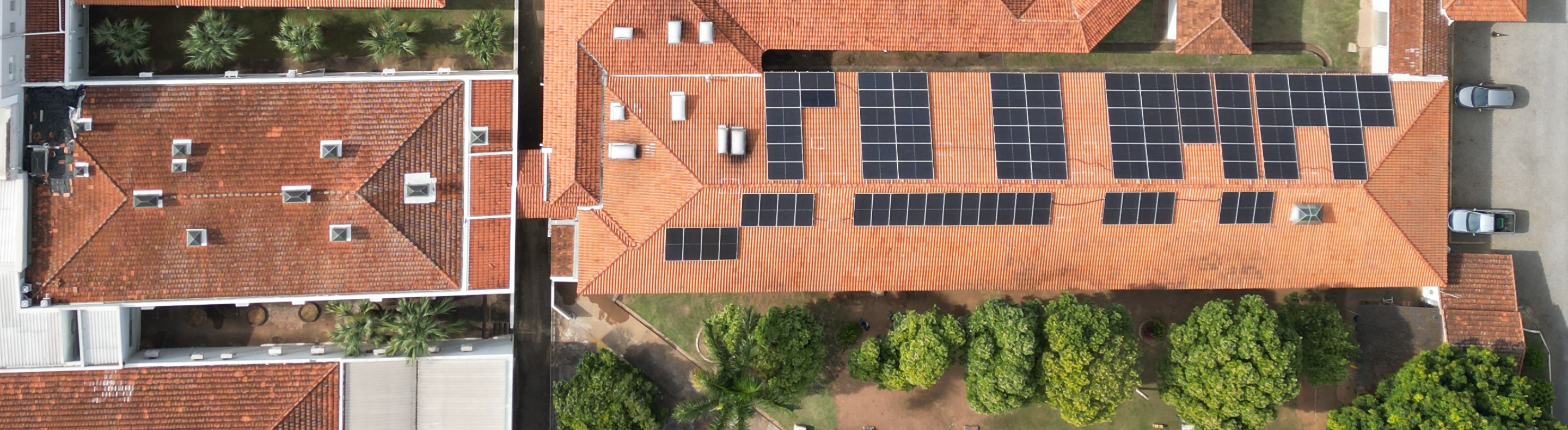 Mais de 200 usinas solares instaladas pela Neoenergia Elektro beneficiam unidades de saúde, escolas e residências de famílias baixa renda