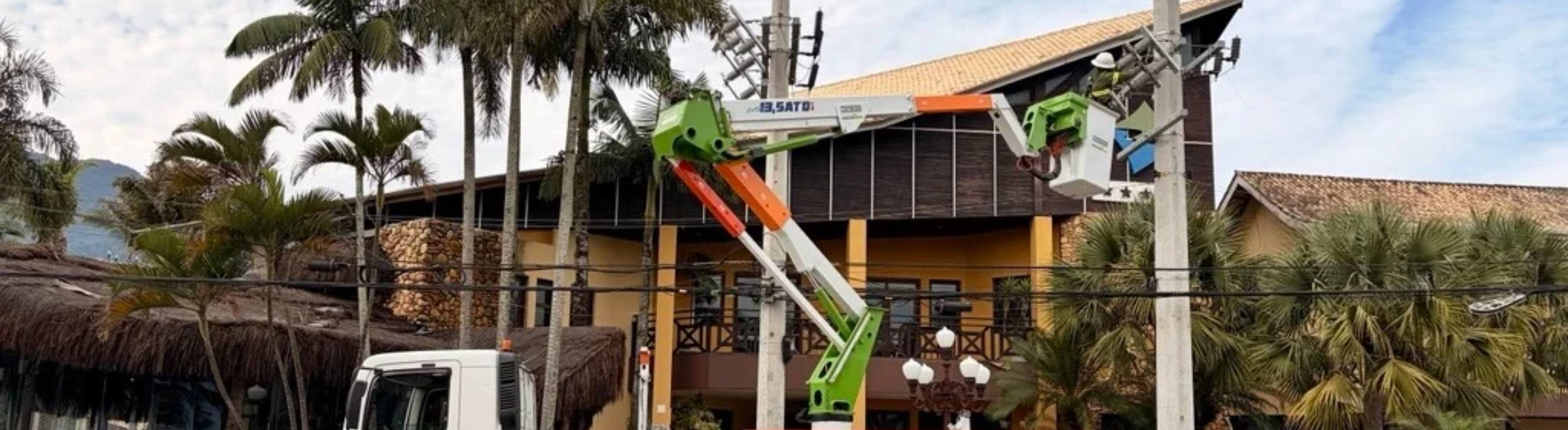 Podas e manutenções preventivas reforçam segurança da rede elétrica de Ilhabela